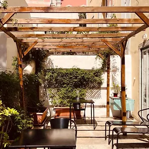 Casa Do Jasmim By Shiadu Lisboa